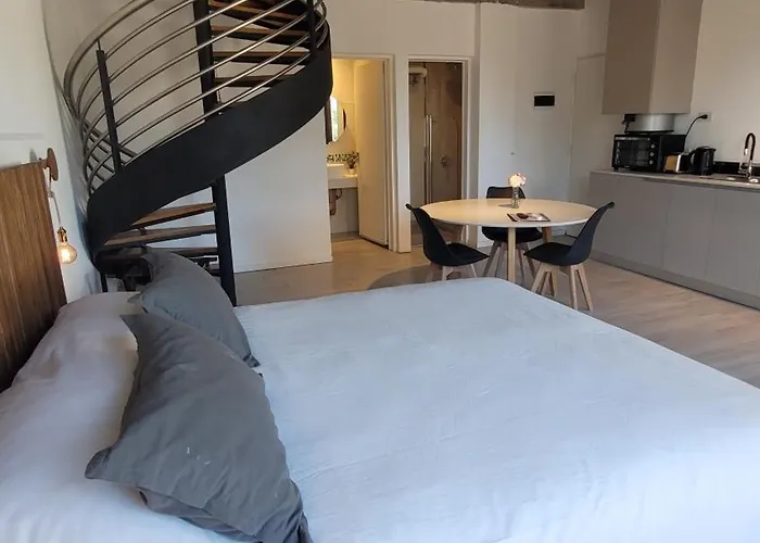 La Belle San Isidro Lofts