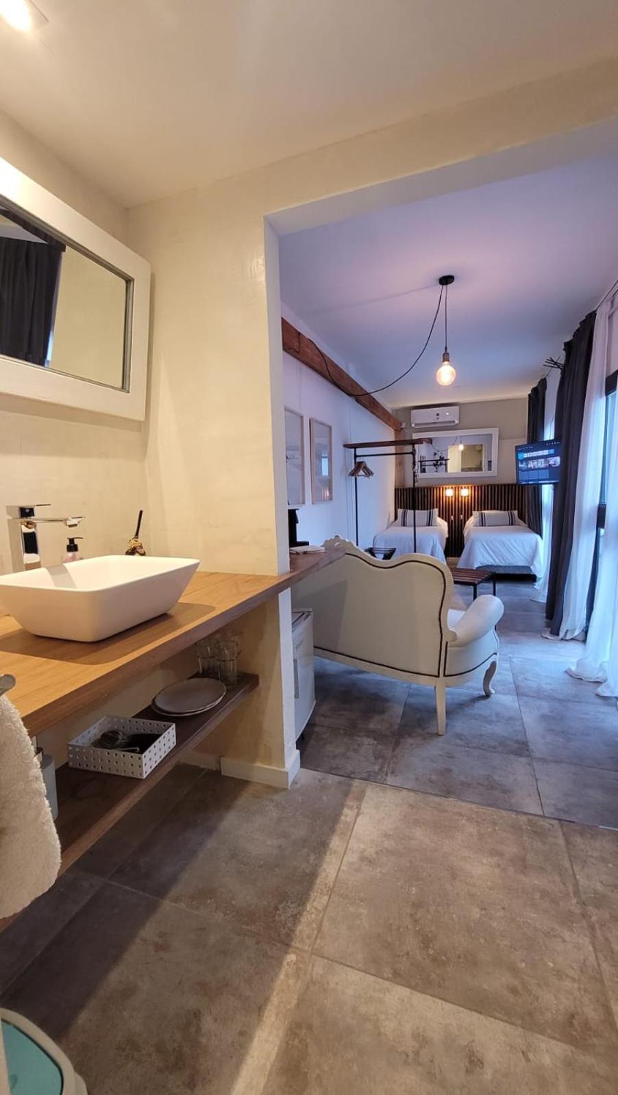 La Belle San Isidro Lofts *
